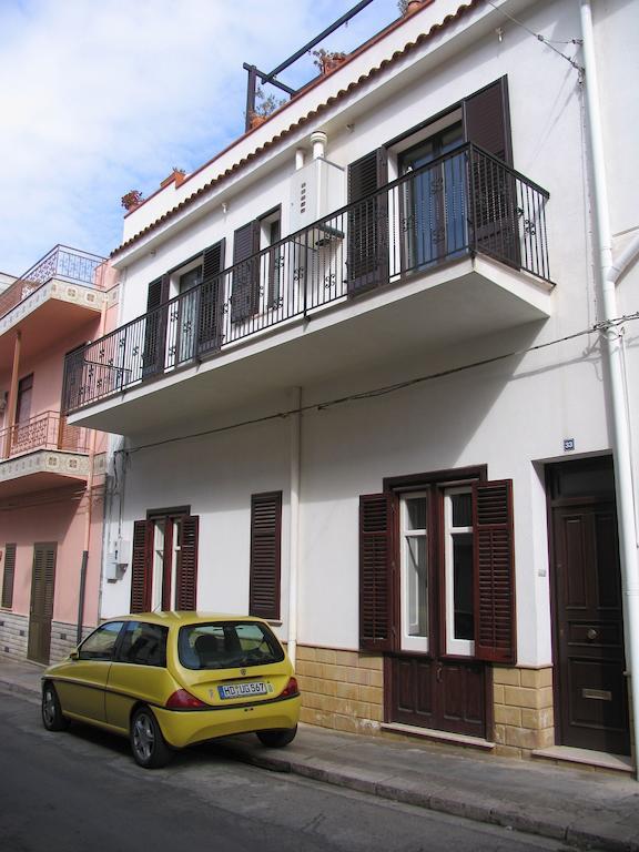 Terrasini Siracasa Apartment Стая снимка